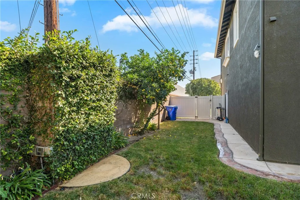 11141 Gardenhurst Court, Riverside, California 92505 home-pic-59